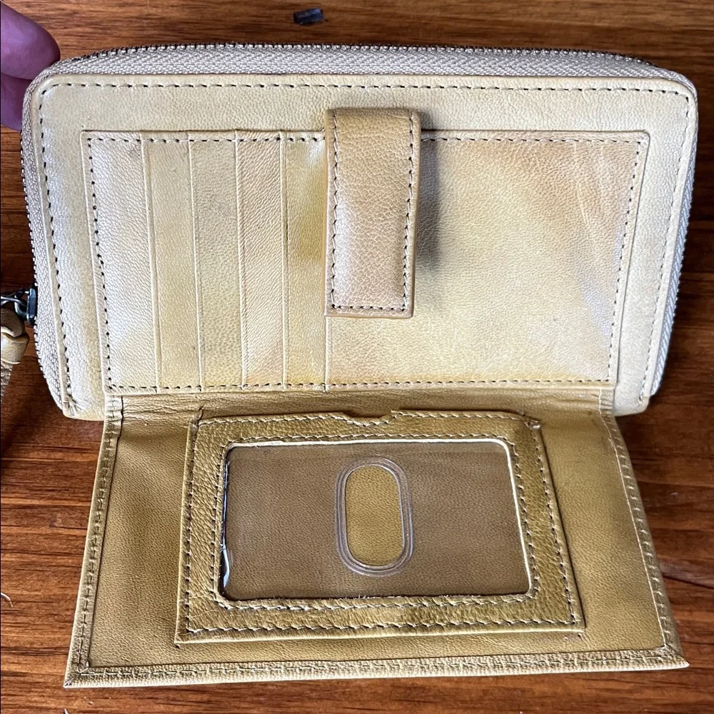 RACHEL Rachel Roy Zip Around Wallet Wrislet